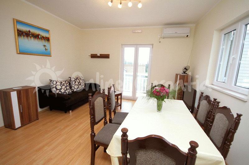 Apartament Frano